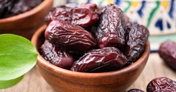 5 Amazing Health Benefits Of Eating Dates