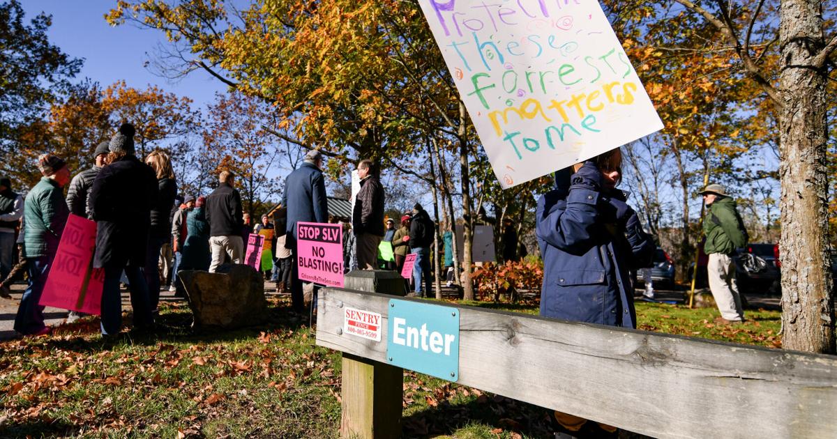 State, Manchester officials tour Shingle Hill Place where 136 condos are proposed