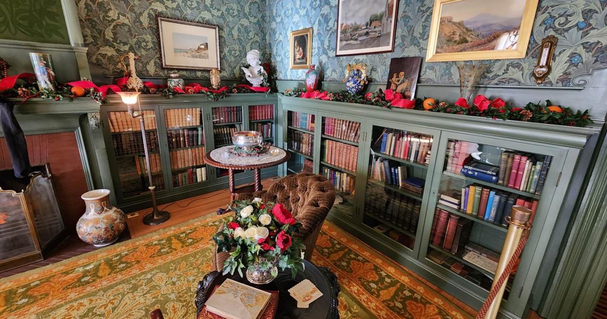 Experience 1881 holiday decor at the Hixon House