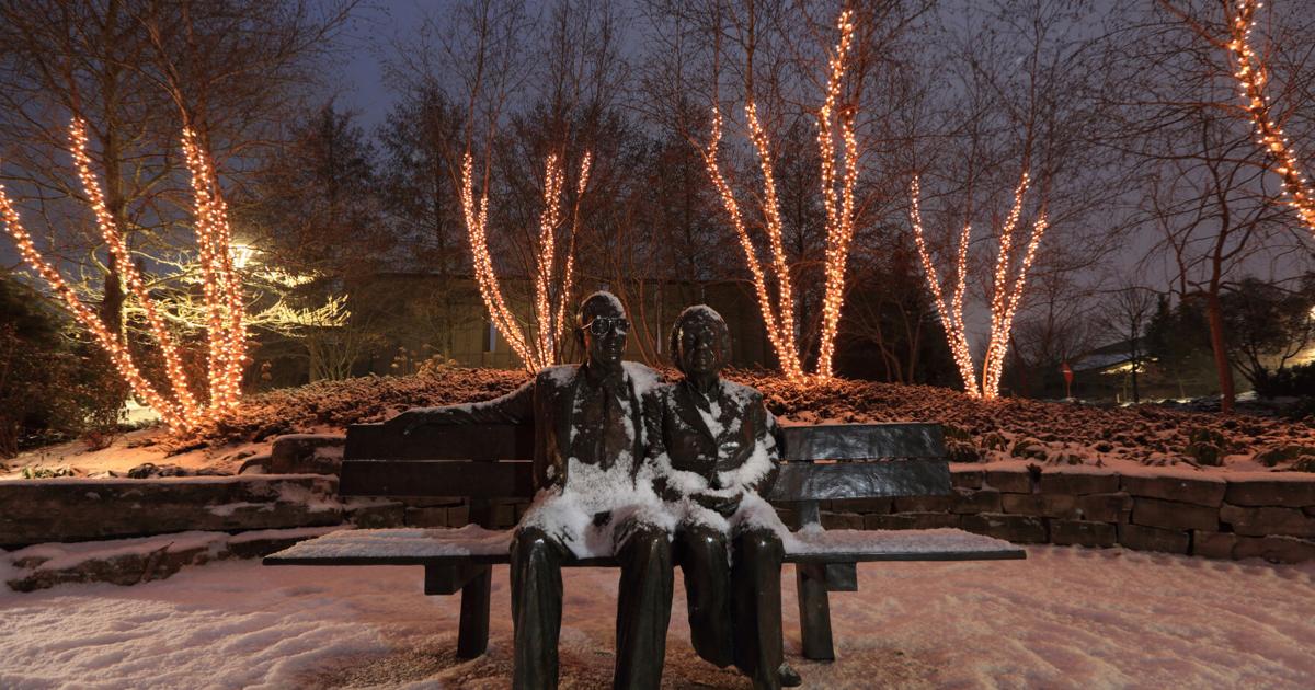 Meijer Gardens lights up the holidays with international traditions