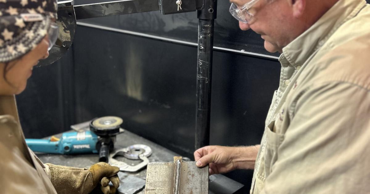 Navarro College celebrates welding technology professor Brooks