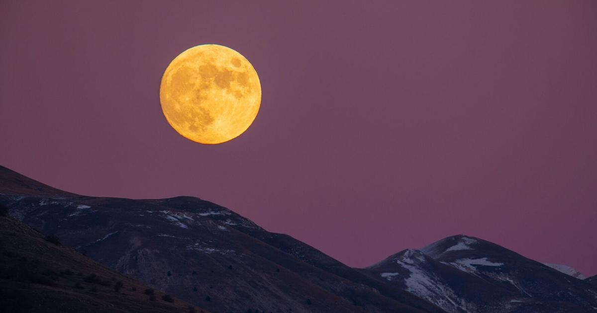 November’s full beaver moon will shine bright this weekend