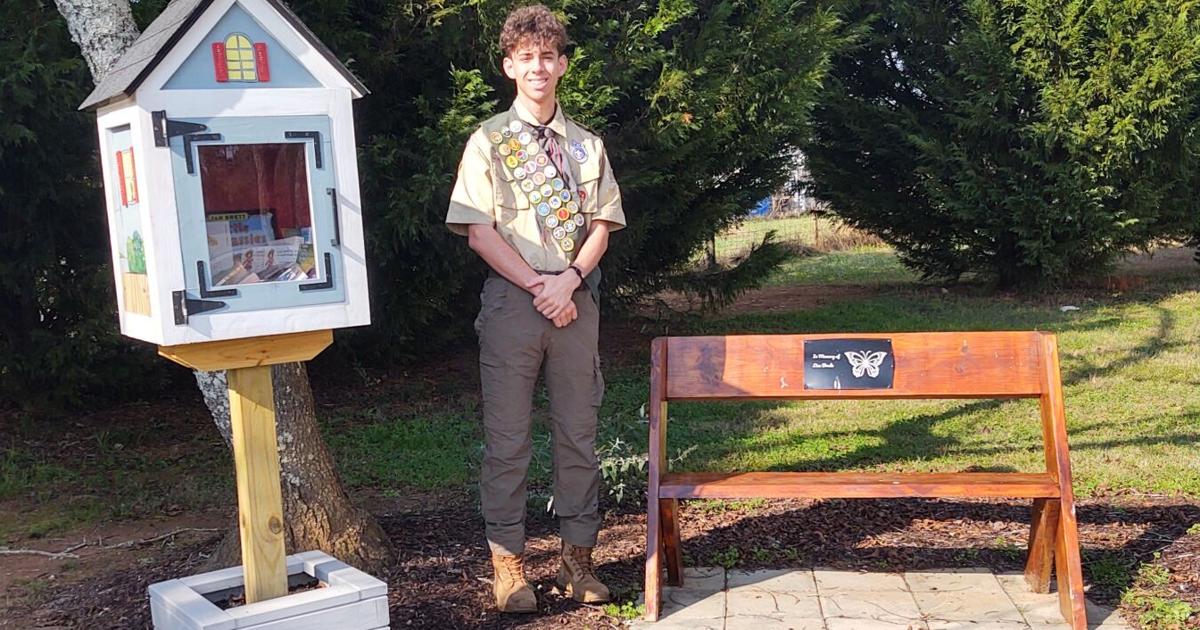 Clinton Paine Earns Eagle Scout Award