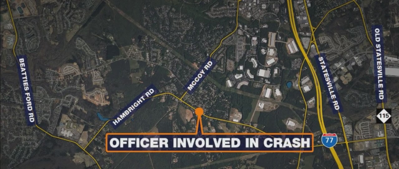 Huntersville Police car involved in wreck: Officials