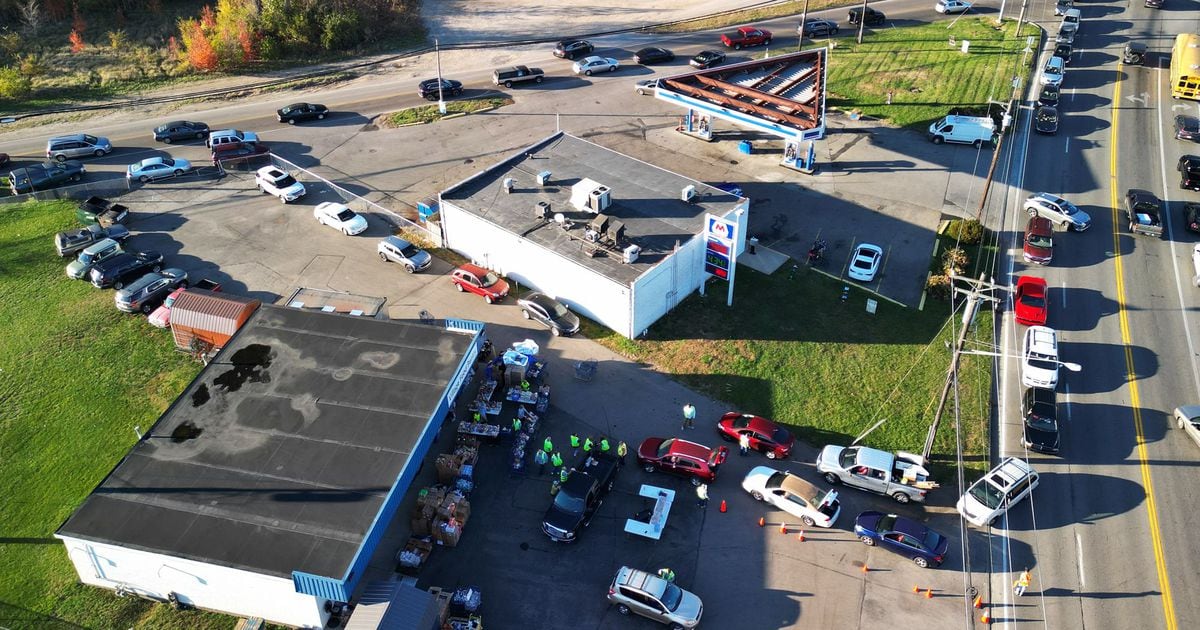 Gridlocked traffic, overheating cars and hour-long waits highlight food insecurity in area
