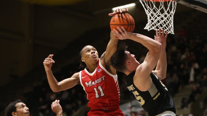 New-look Marist lineup spoils debut of Army men’s basketball coach Kevin Kuwik