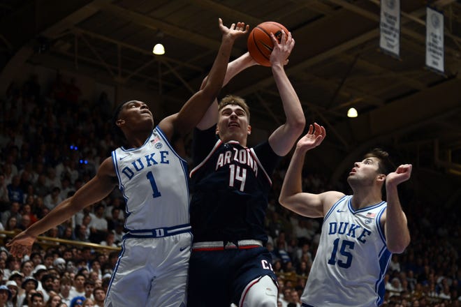 Arizona surges into top five, Kansas stays No. 1 in USA TODAY Sports men’s basketball poll