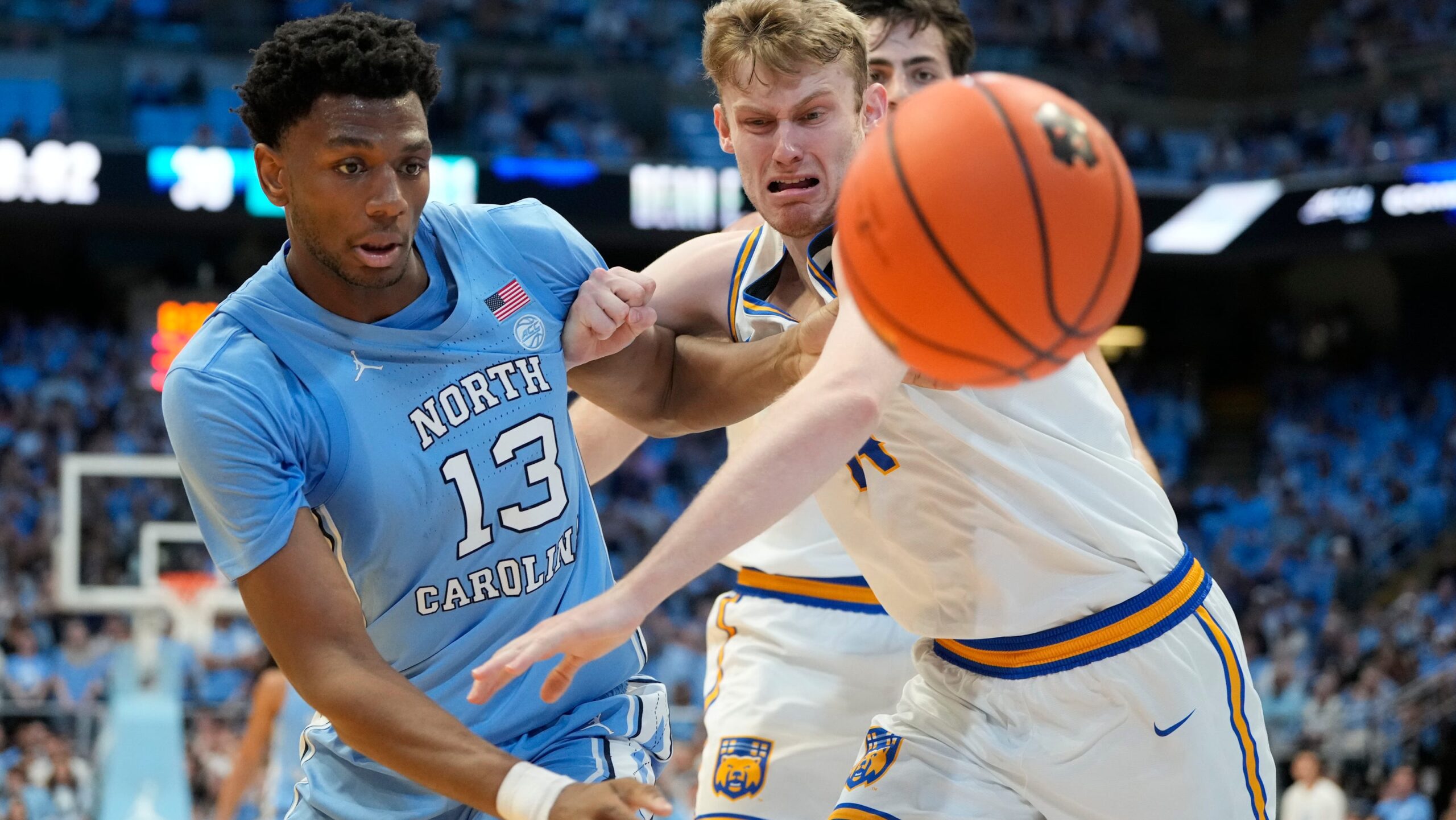 UNC basketball vs. UC Riverside: Jalen Washington gives Tar Heels boost off bench