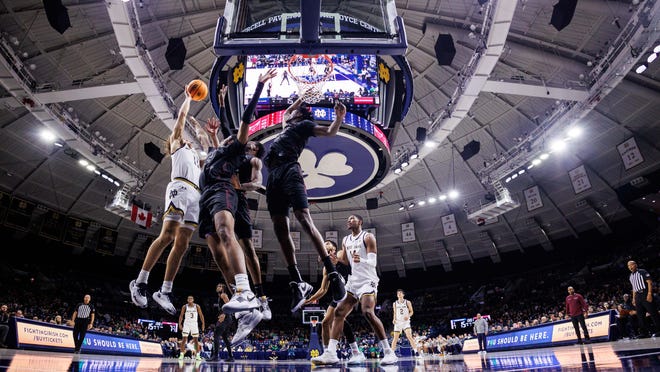 In a close contest on the road, Notre Dame men’s basketball just kind of crumbles