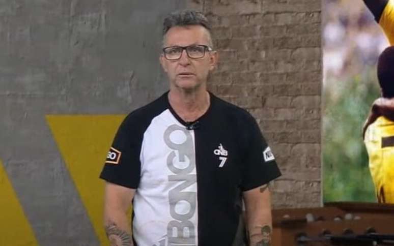 Neto critica trio após derrota do Corinthians: ‘Vergonha de ver jogando futebol’
