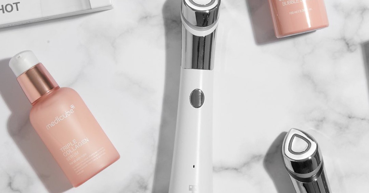 This Easy-To-Use Beauty Tool Zaps Zits In Minutes