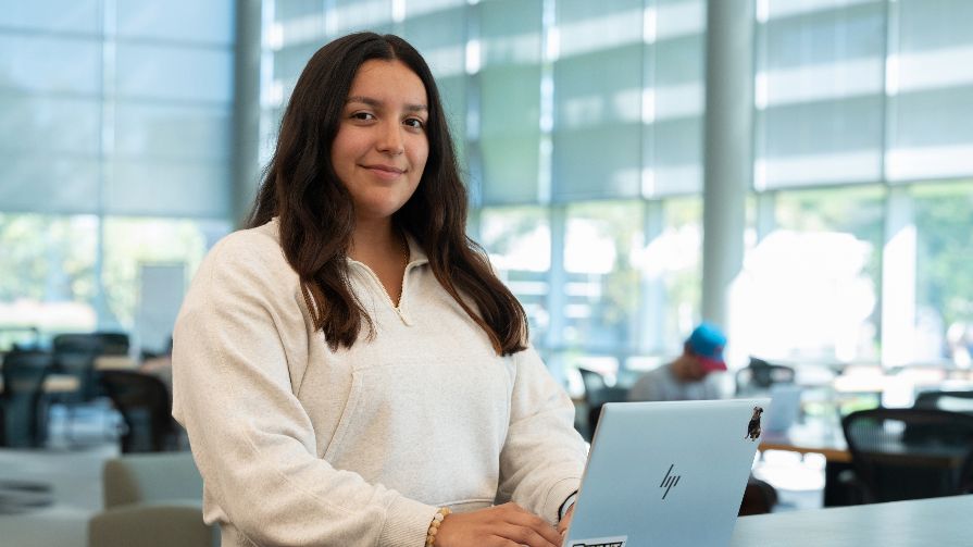 With perseverance, Andrea Cortes ’26 plans for a future in finance while giving back