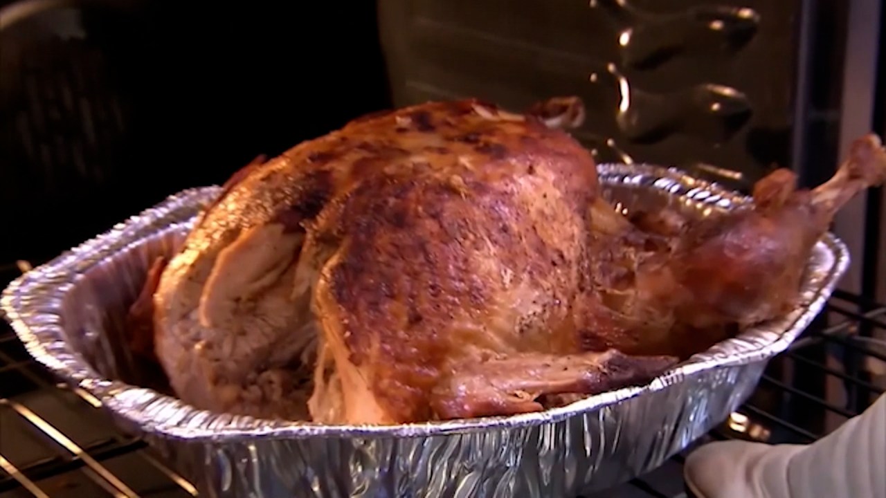 EKU food and nutrition expert speaks on Thanksgiving cooking safety