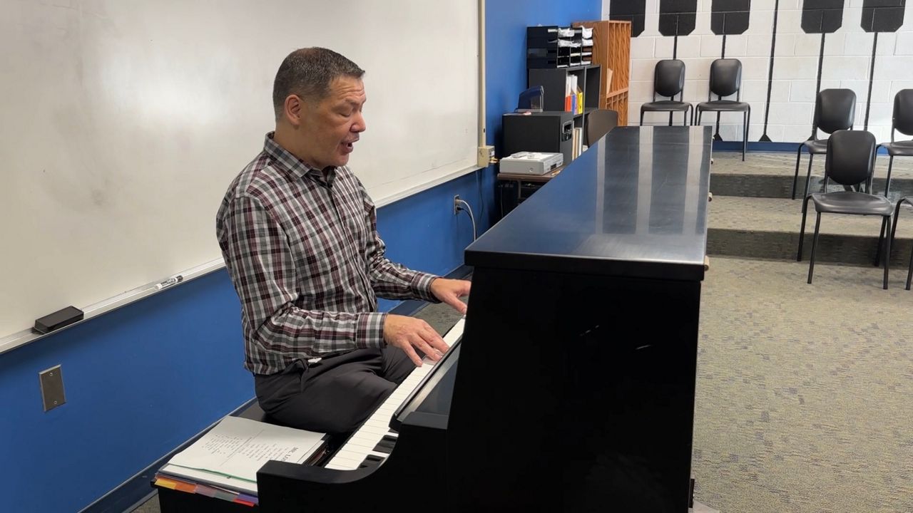 CLT music teacher returns to classroom after years-long health battle