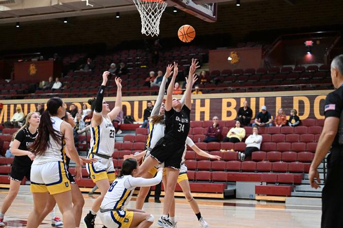 #8 Women’s Basketball Wins Season Opener Versus Thomas More