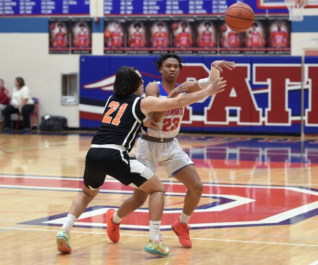 Defending MAC Blue basketball co-champ Cousino builds around three returning starters