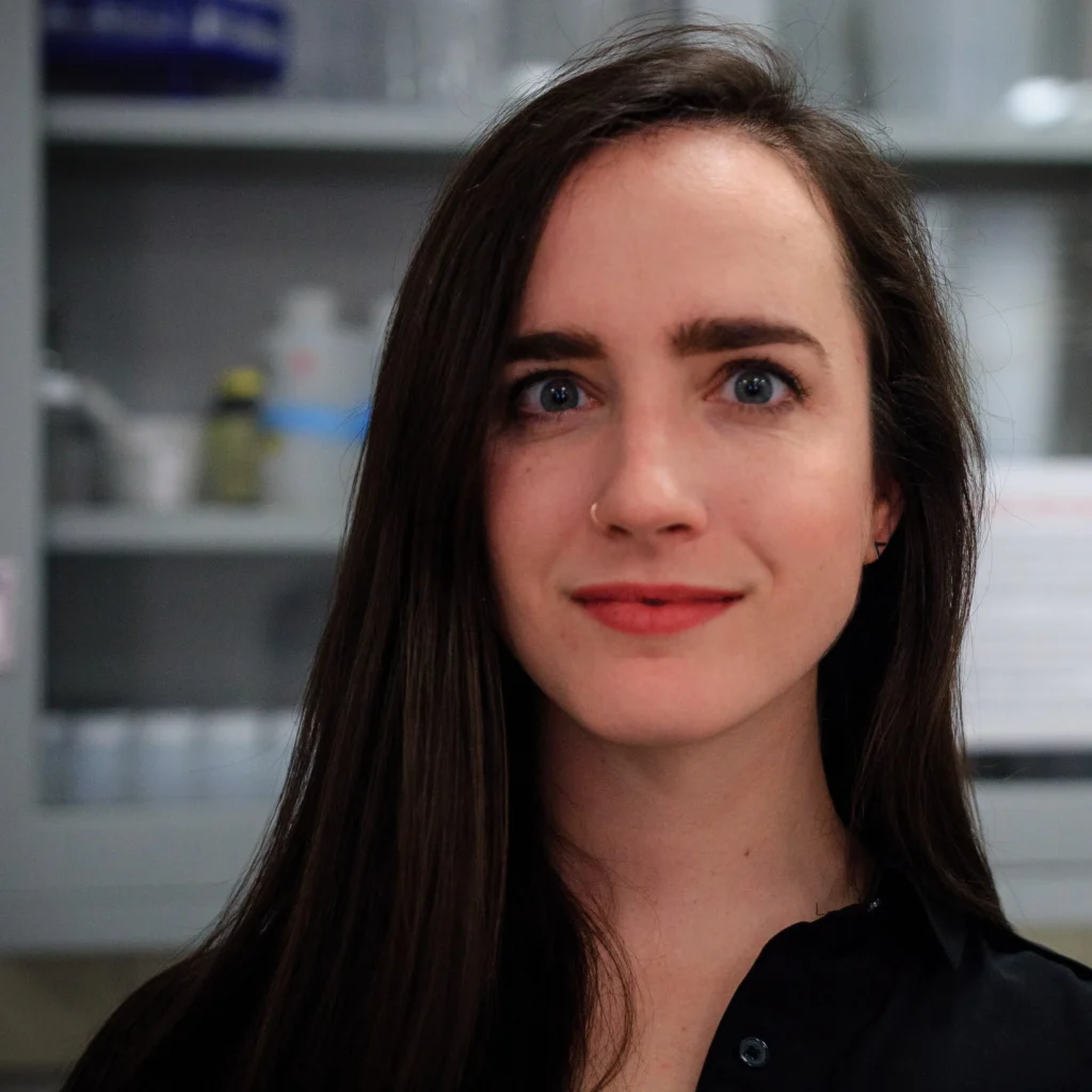 Fun, fast-paced research competition 3-Minute Thesis features top podcaster as guest judge