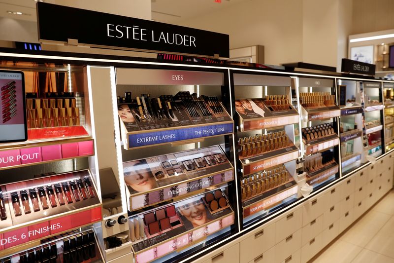 Estée Lauder to pay dividends in December with a 2.1% yield By Investing.com