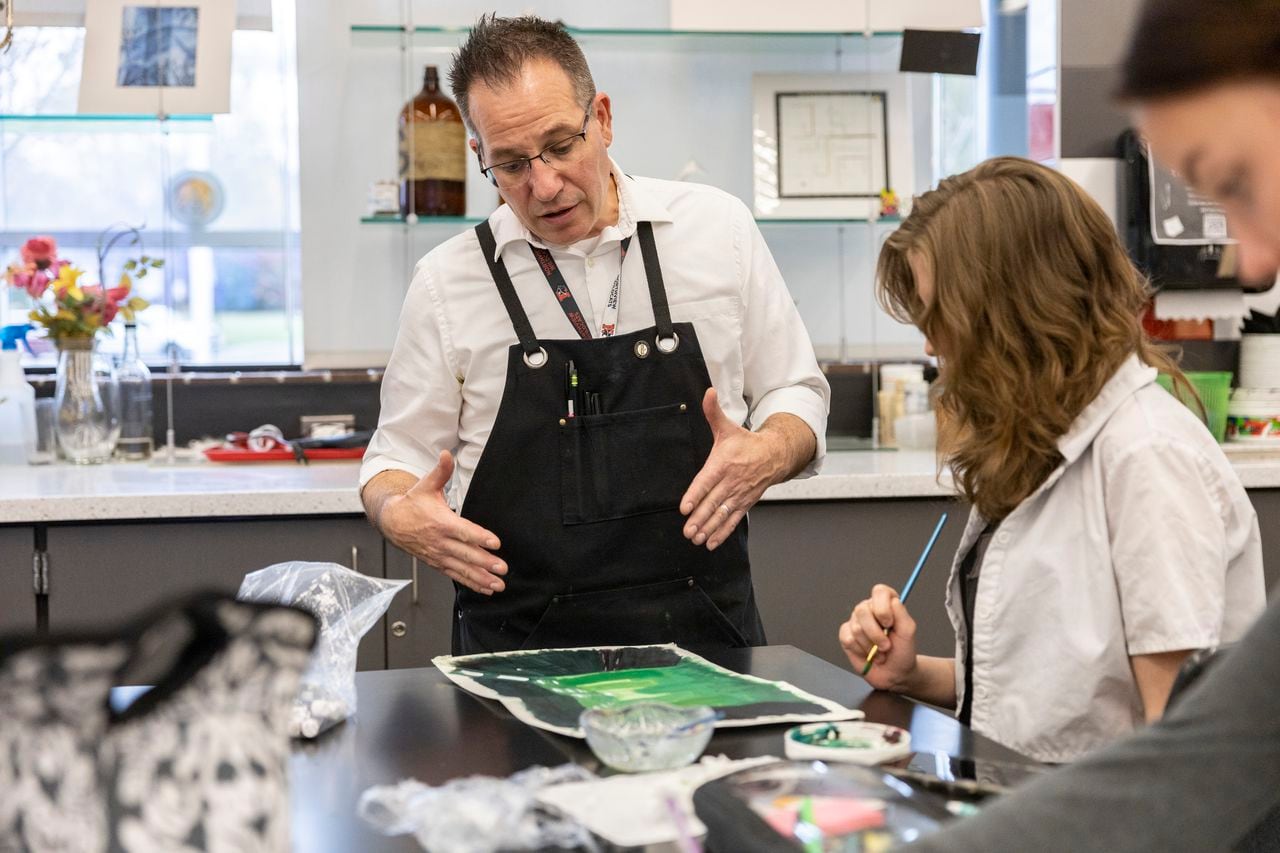 Michigan Art Educator of the Year doesn’t really ‘teach art:’ ‘I teach people how to be artists.’