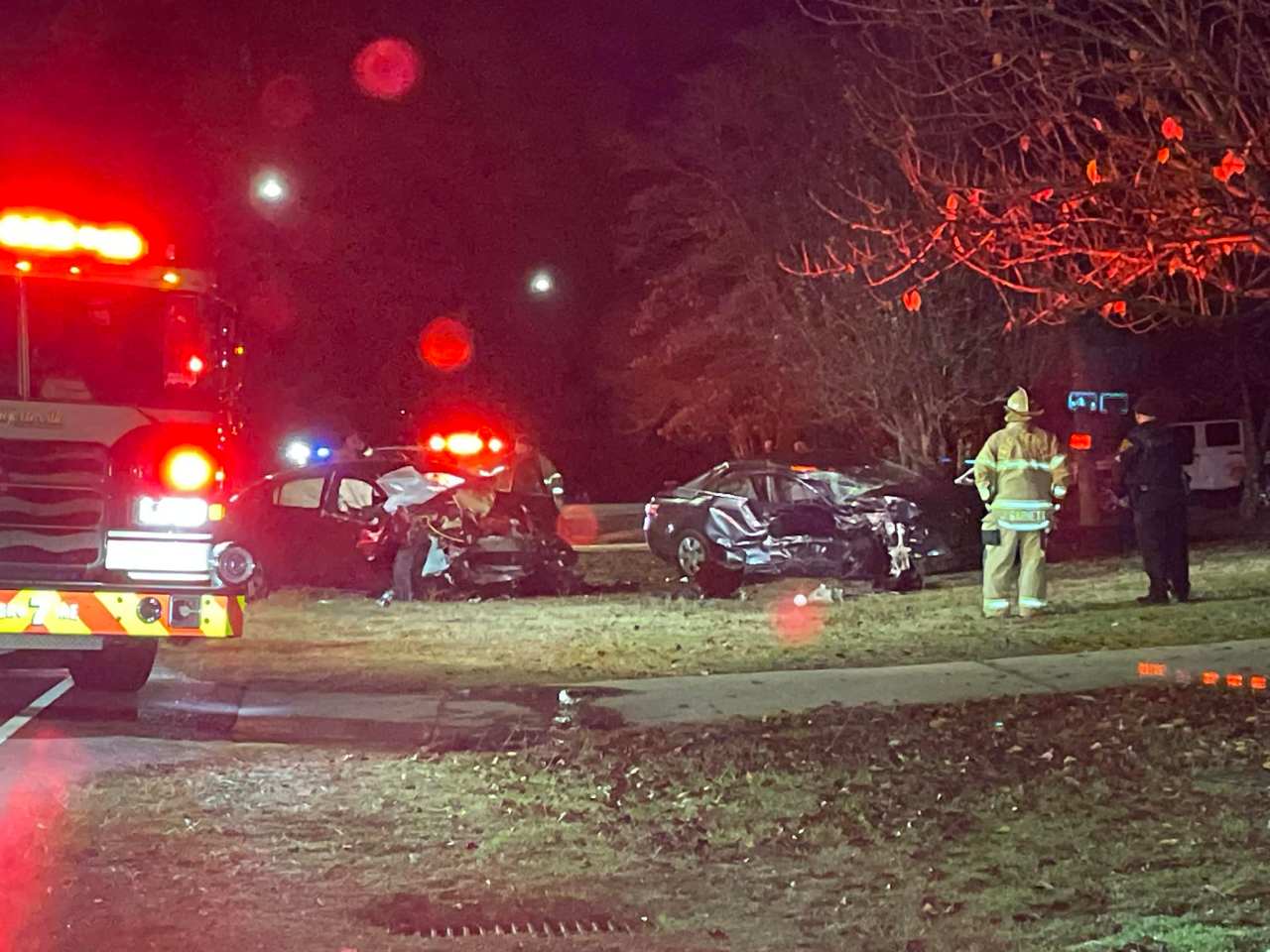 1 killed in Friday night car crash, Fayetteville police say