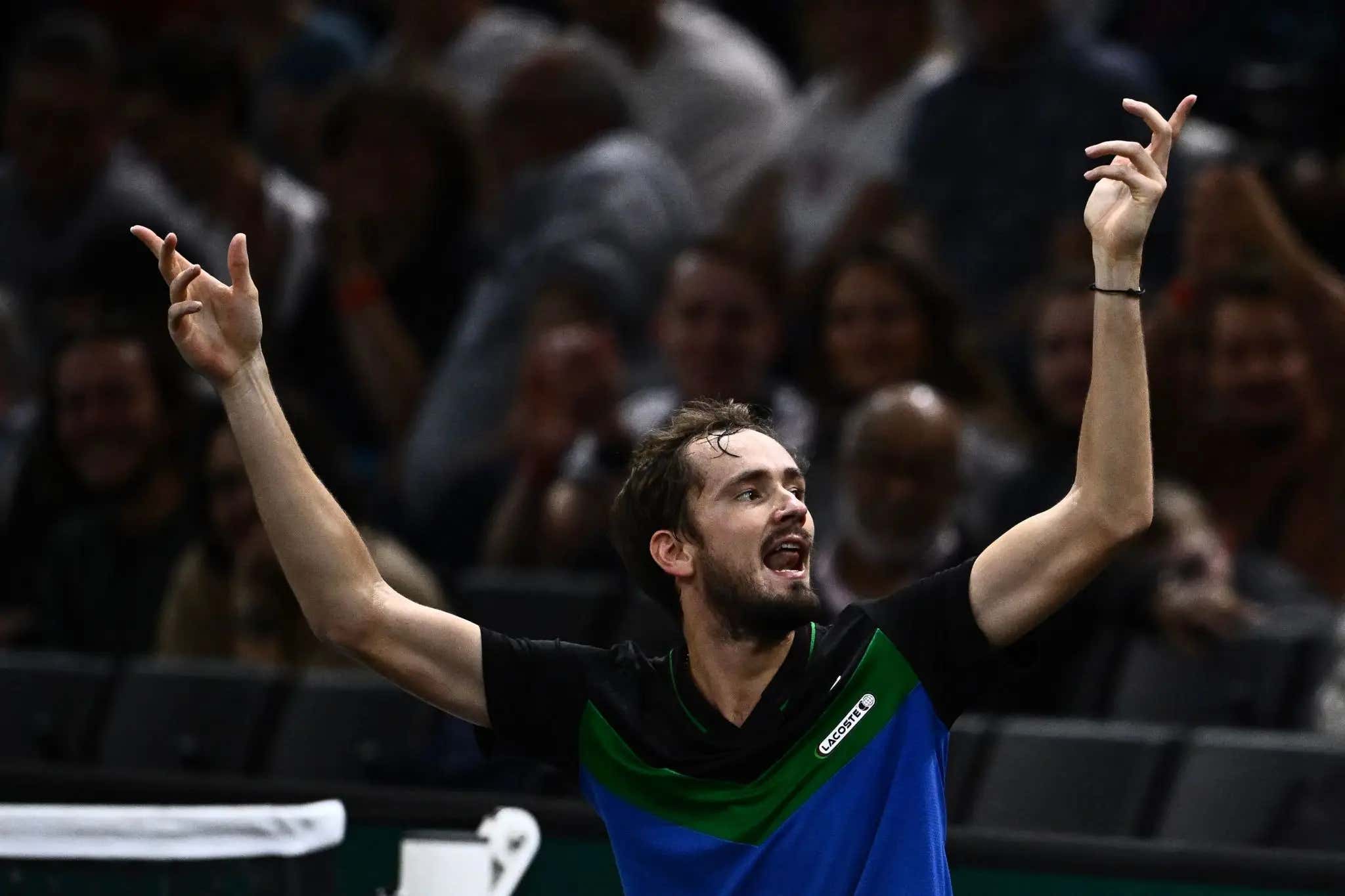 “I Was Looking At My Nail” – Tennis Star Daniil Medvedev’s Incredible Excuse For Giving The French Crowd The Middle Finger On His Way Off The Court Today