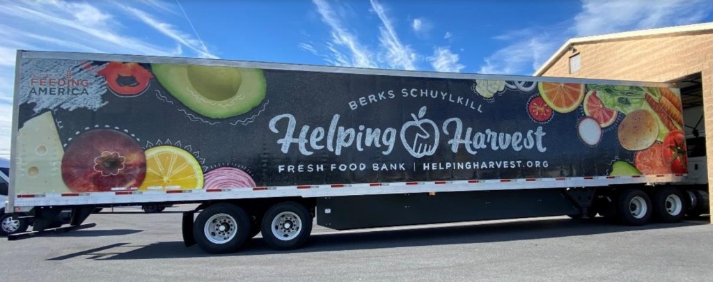 Helping Harvest Fresh Food Bank gets 53-foot refrigerated tractor-trailer