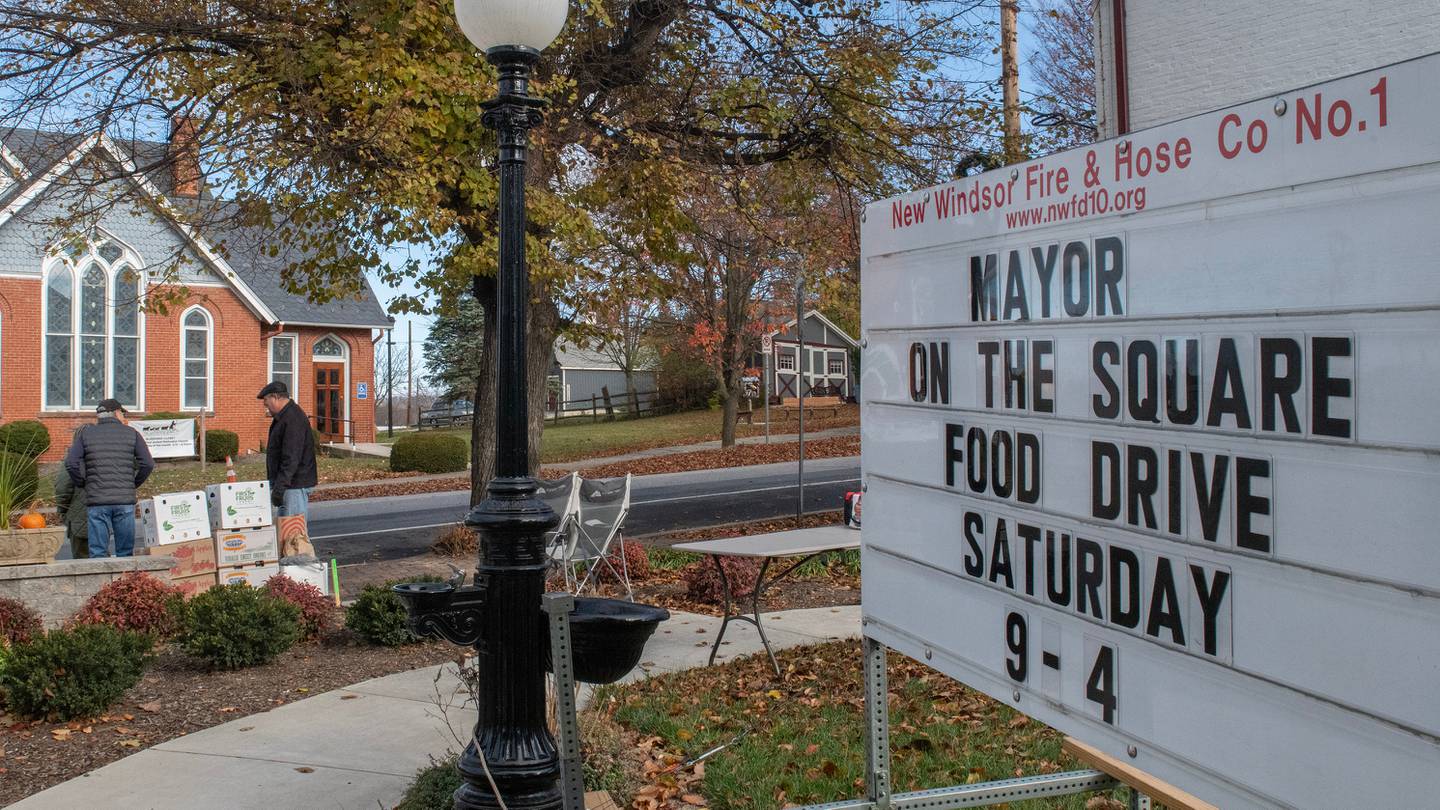 8th Annual Mayor on the Square Food Drive