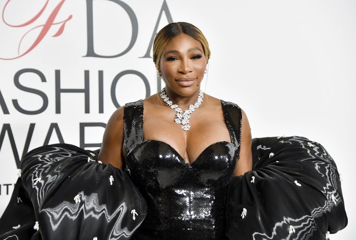 Serena Williams honored as ‘fashion icon’ at fashion’s big awards night