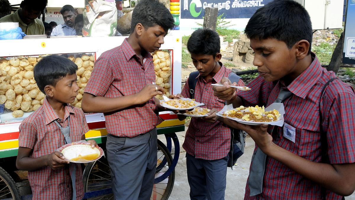 Children’s Day: Schools promote healthy eating for children, but experts continue to see excessive junk food consumption