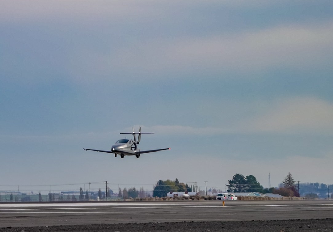 Switchblade soars: A Prineville man’s long-sought dream of a ‘flying sports car’ has just had its maiden flight