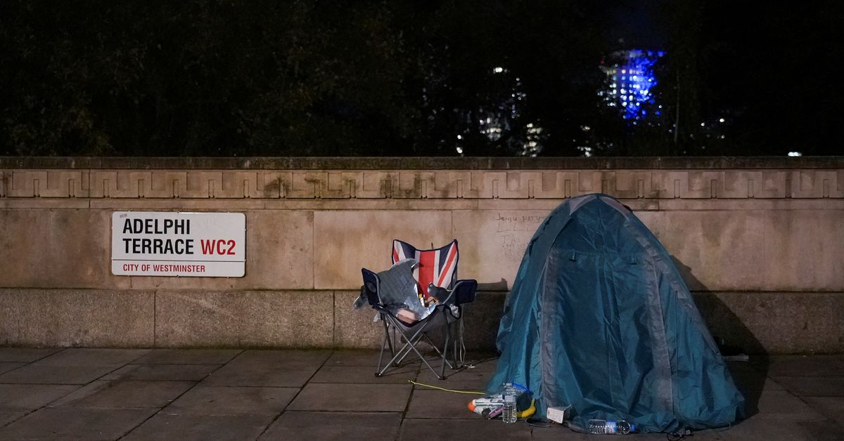 UK rough sleepers hit back at minister’s ‘lifestyle choice’ comment