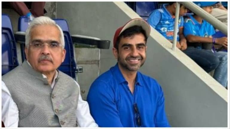 RBI chief Shaktikanta Das watches World Cup final with Nikhil Kamath, shares finance lesson with Zerodha co-founder