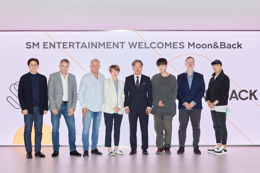 Moon&Back, SM Entertainment parter on boy band series