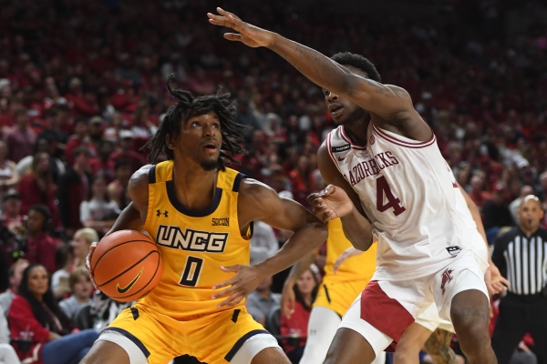 Razorback basketball notebook: Defensive issues bite Hogs