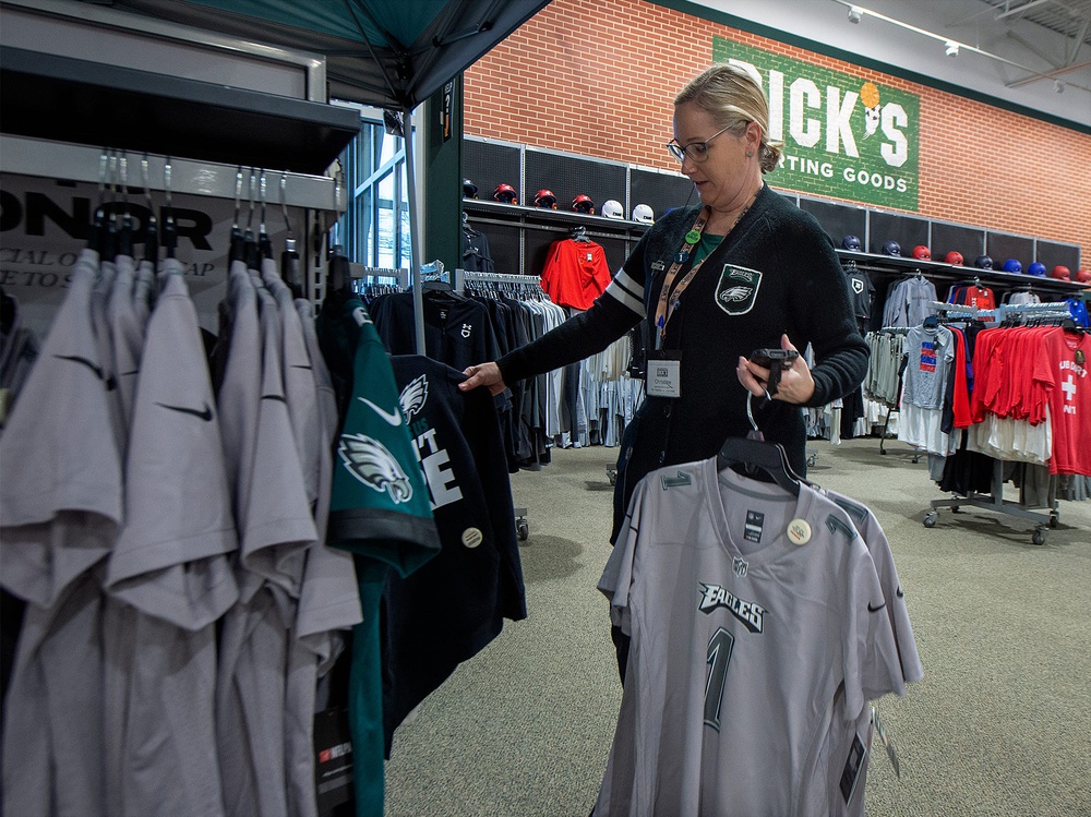 Upbeat Dick’s Earnings Counter Slowdown In Sports Apparel Market