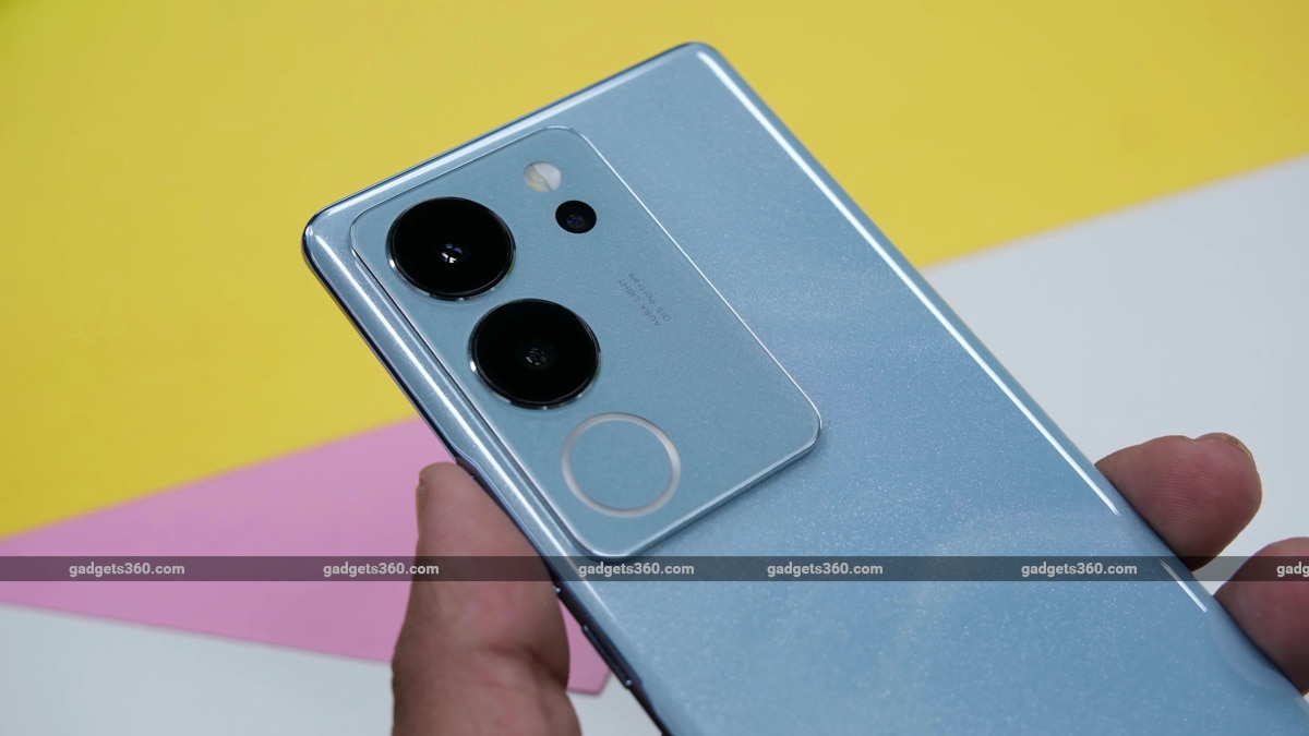 Vivo V29 Pro Review: A Good-Looking Mid-Ranger