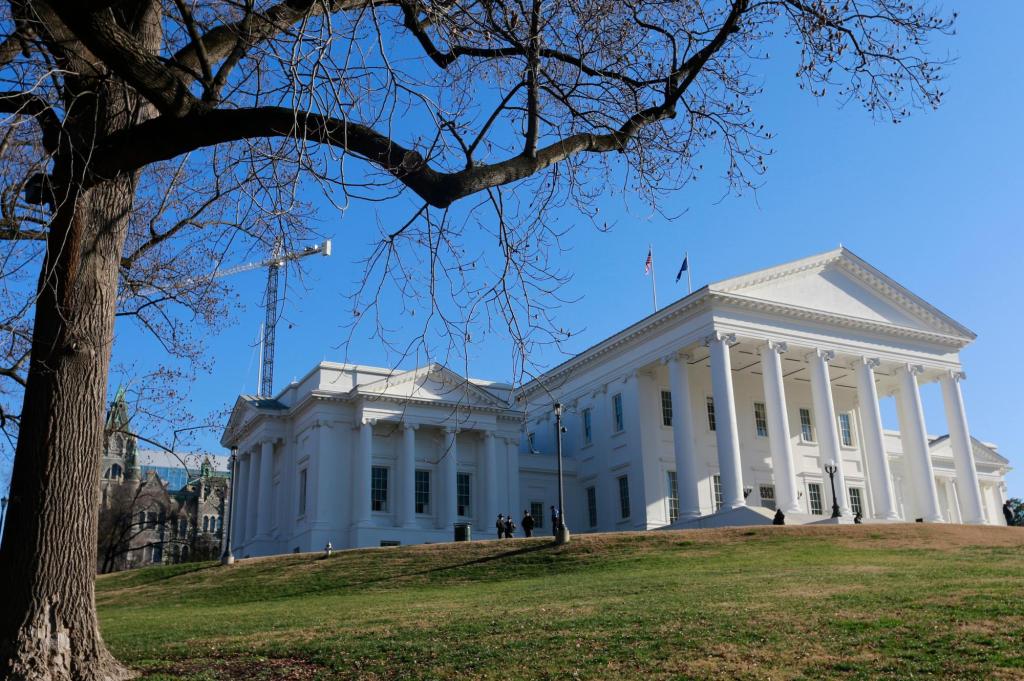 Editorial: Record fundraising should prompt reform of campaign finance system