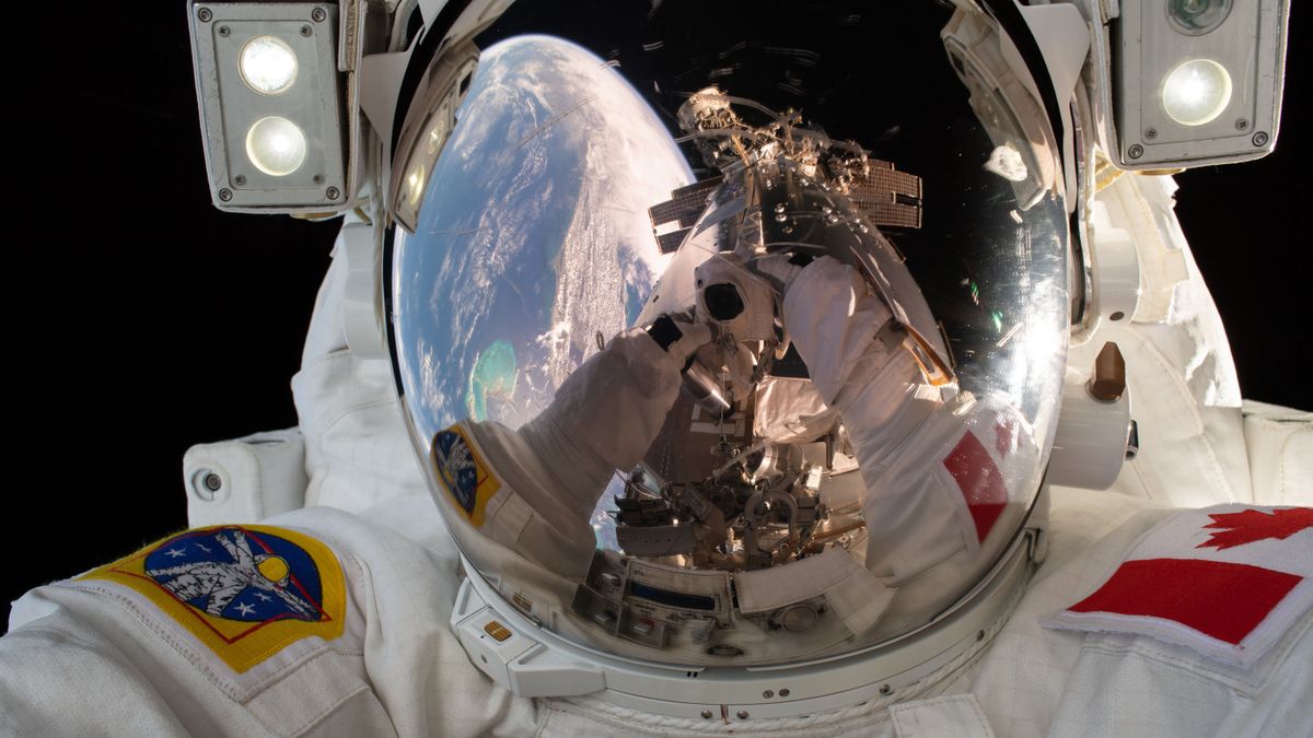 Canadian Space Agency will announce new astronaut assignments today (Nov. 22). Here’s how to watch it live.