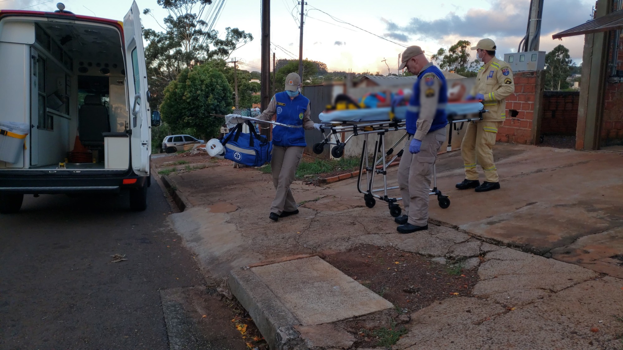 Menino fica ferido ao ser atingido por trave durante jogo de futebol no Periolo | CGN – O maior portal de notícias de Cascavel e do Paraná