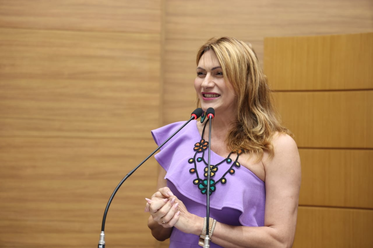 Linda Brasil convida população para a Pré-Conferência Estadual de Cultura