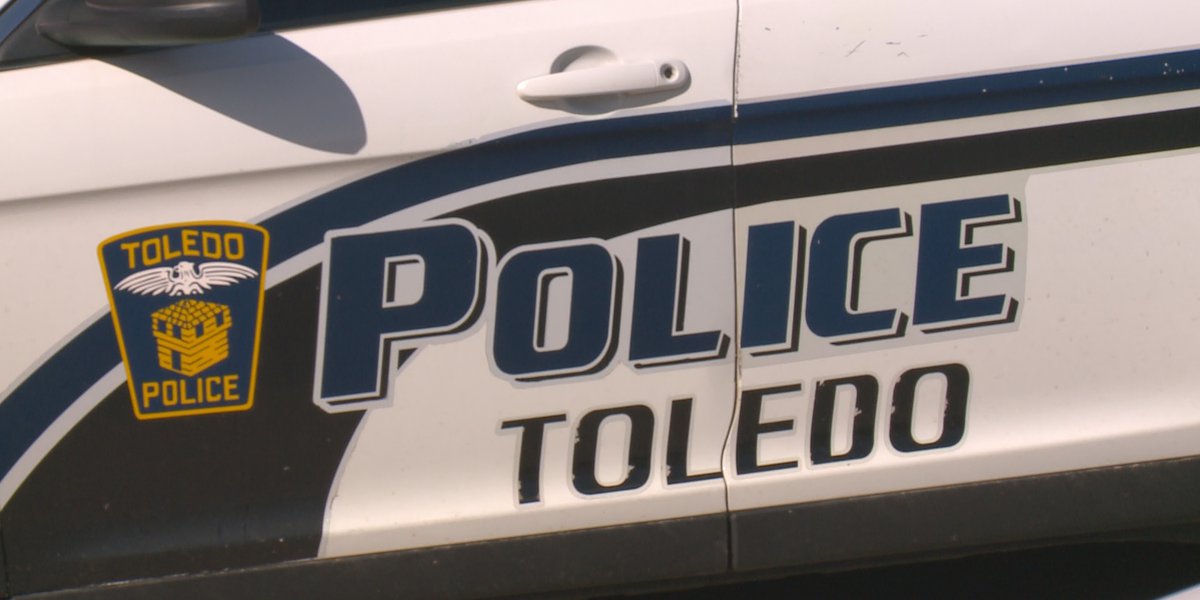 Woman hit by car in Toledo, hospitalized