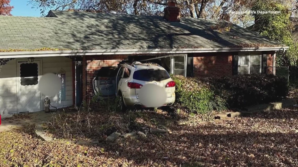 Man speeding away from police hit oncoming car, slammed into family’s Ferguson home, neighbors say