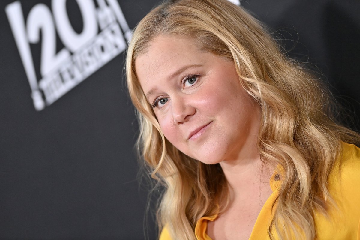 Celebrities support Amy Schumer amid Israel-Hamas backlash