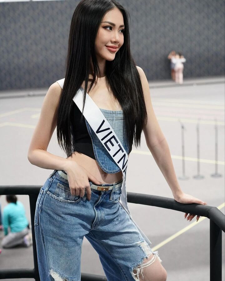 Bùi Quỳnh Hoa so tài catwalk với Hoa hậu Venezuela ở Miss Universe 2023