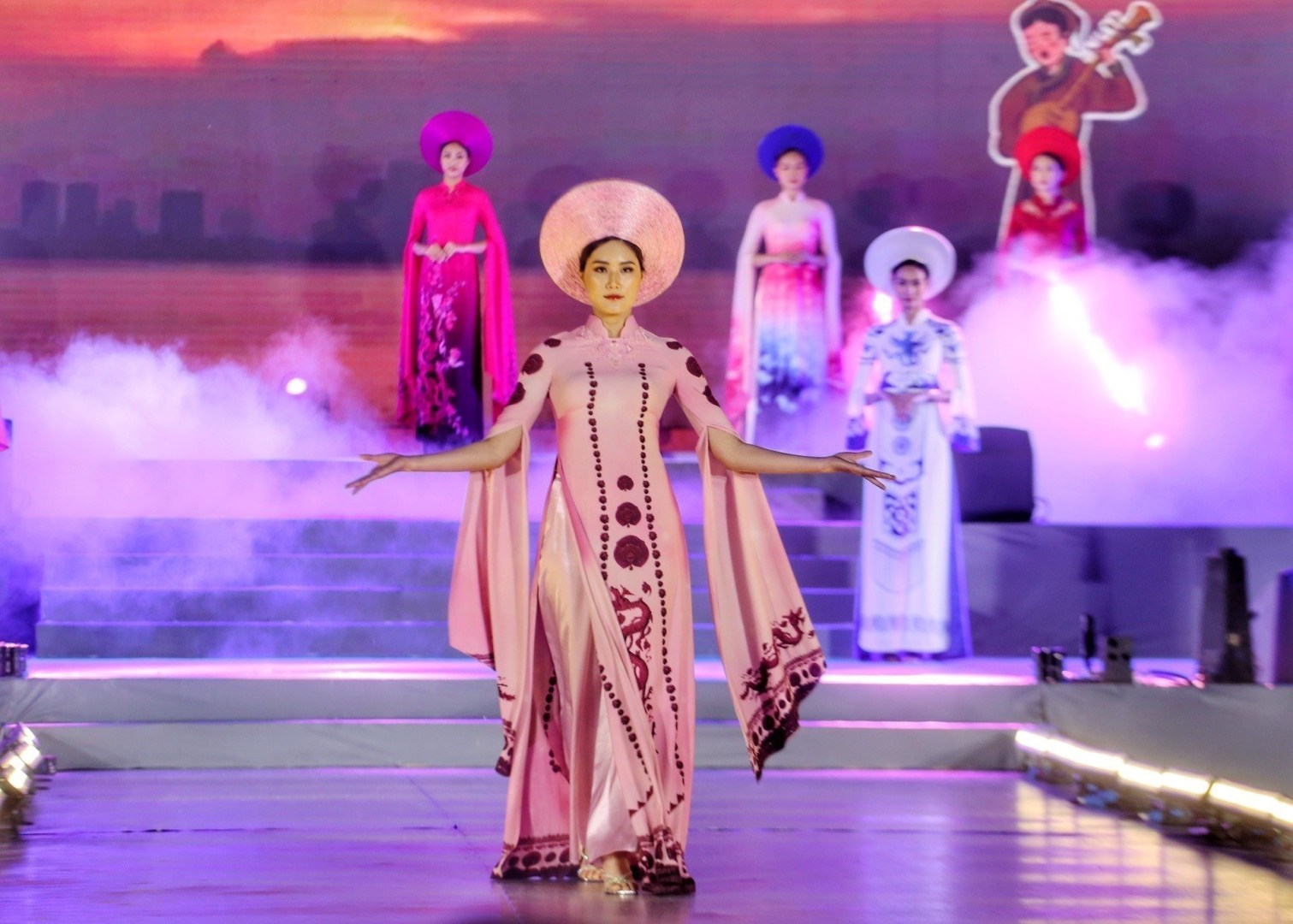 TIMELESS ELEGANCE OF VIETNAMESE AO DAI