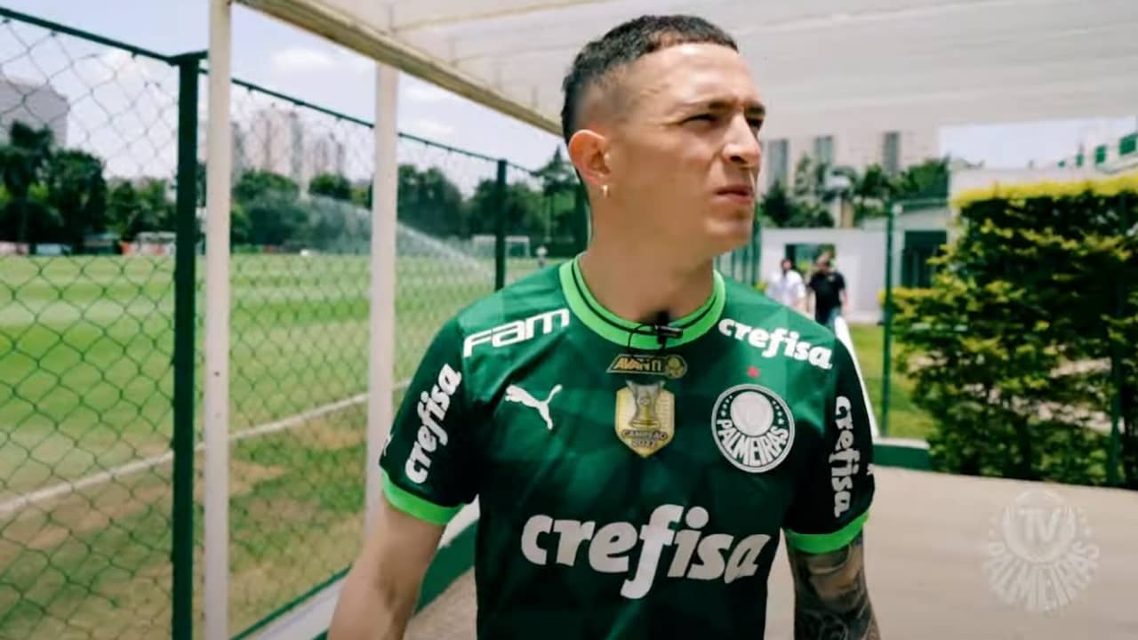 Aníbal Moreno conhece Academia de Futebol do Palmeiras; veja o vídeo