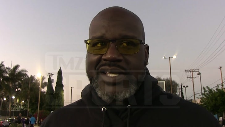 Shaq Refurbishes Basketball Court For Kids At L.A. Boys & Girls Club