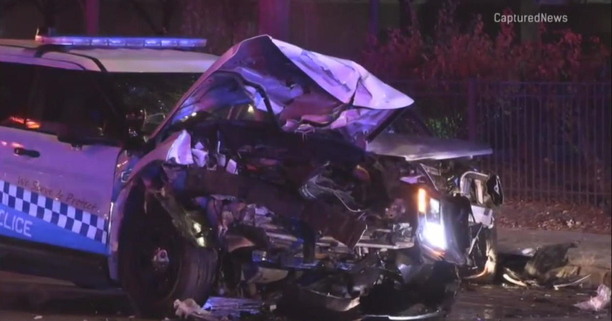 Crash involving CPD squad car, SUV on Chicago’s Southwest Side