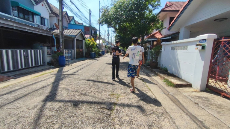 สามโจ๋ขับจยย.ยิงใส่สองพี่น้องระหว่างขับรถกลับบ้านย่านปทุมธานีรอดหวุดหวิด