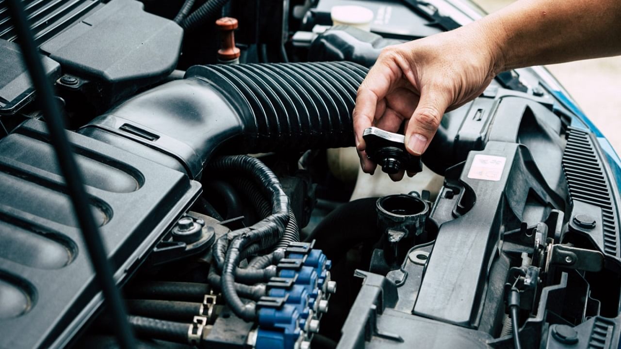 Car Maintenance: కారు ఇంజిన్ లైఫ్ పెంచే సూపర్ టిప్ ఇది.. ఇంట్లో ఉండే చేసుకోవచ్చు..